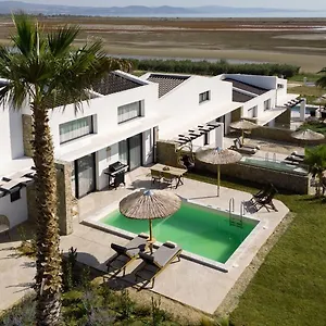 Ξενοδοχείο με διαμερίσματα Flamingo View &, Νέα Ποτίδαια